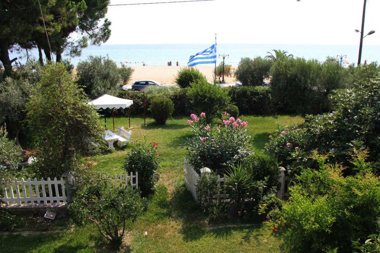 Marina's * Nea Moudania
